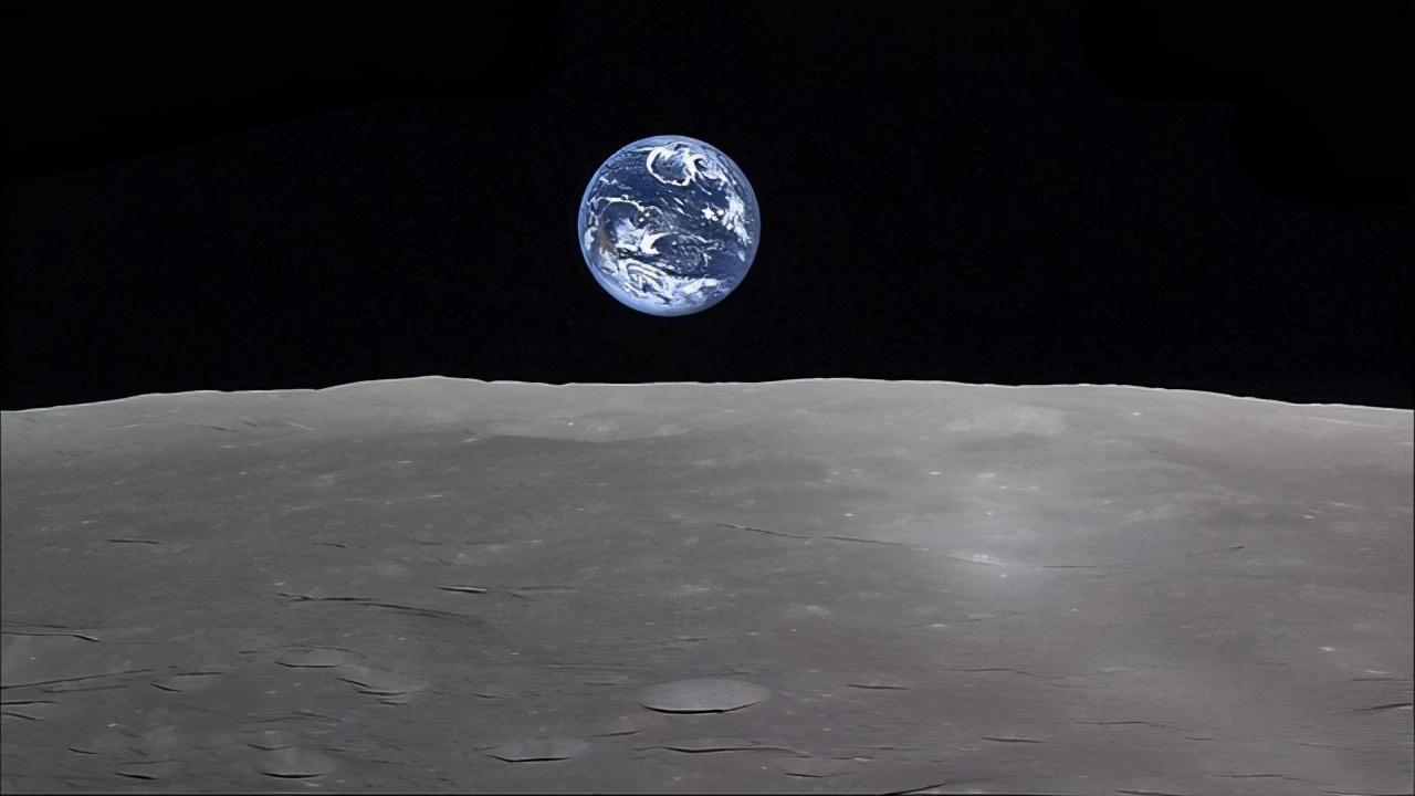 月球上看地球真实图片（月球离地球最近的距离是36万千米）